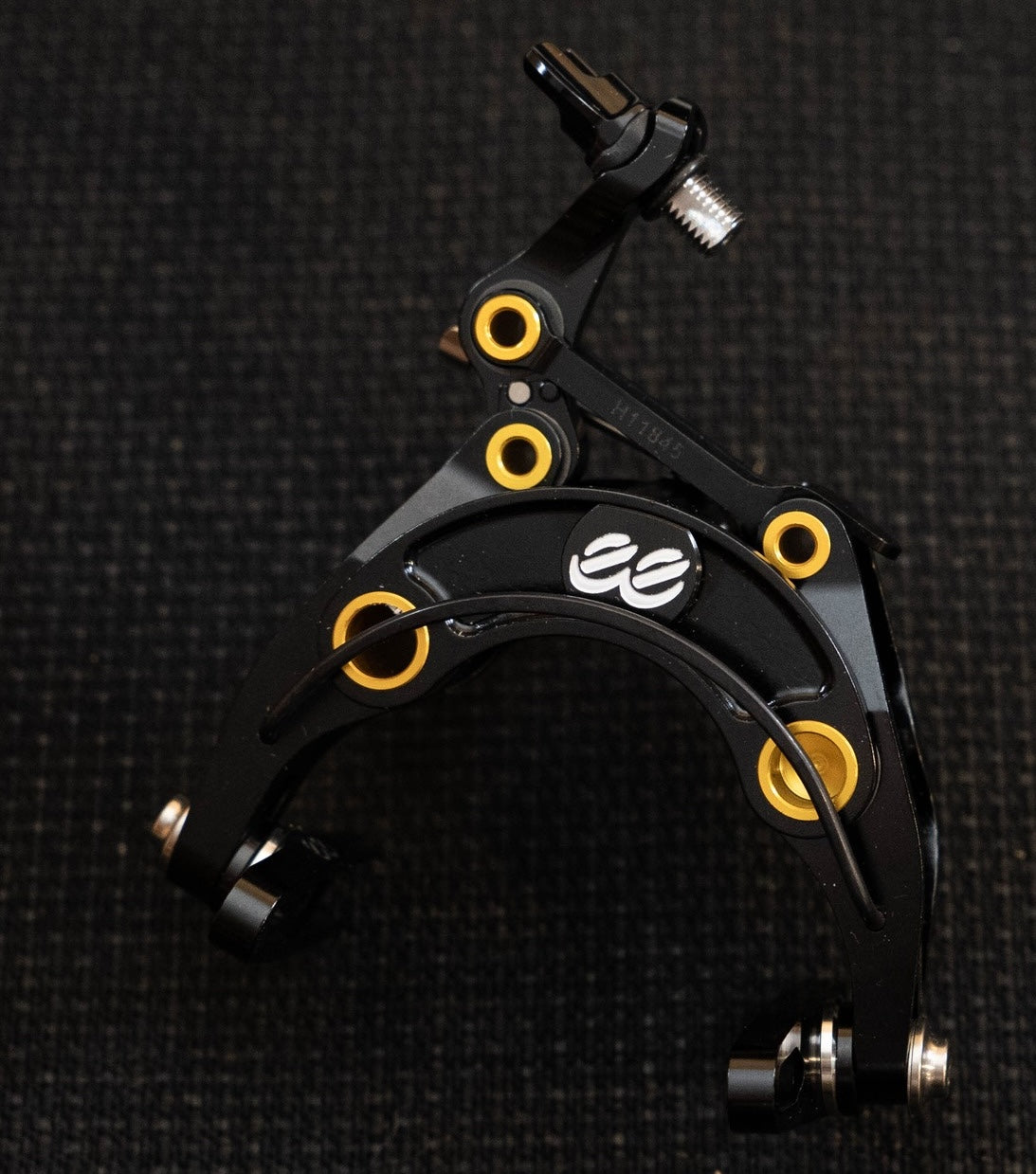 Ti Parts Workshop Pivot Axle⁣ for Cane Creek eeBrake G4